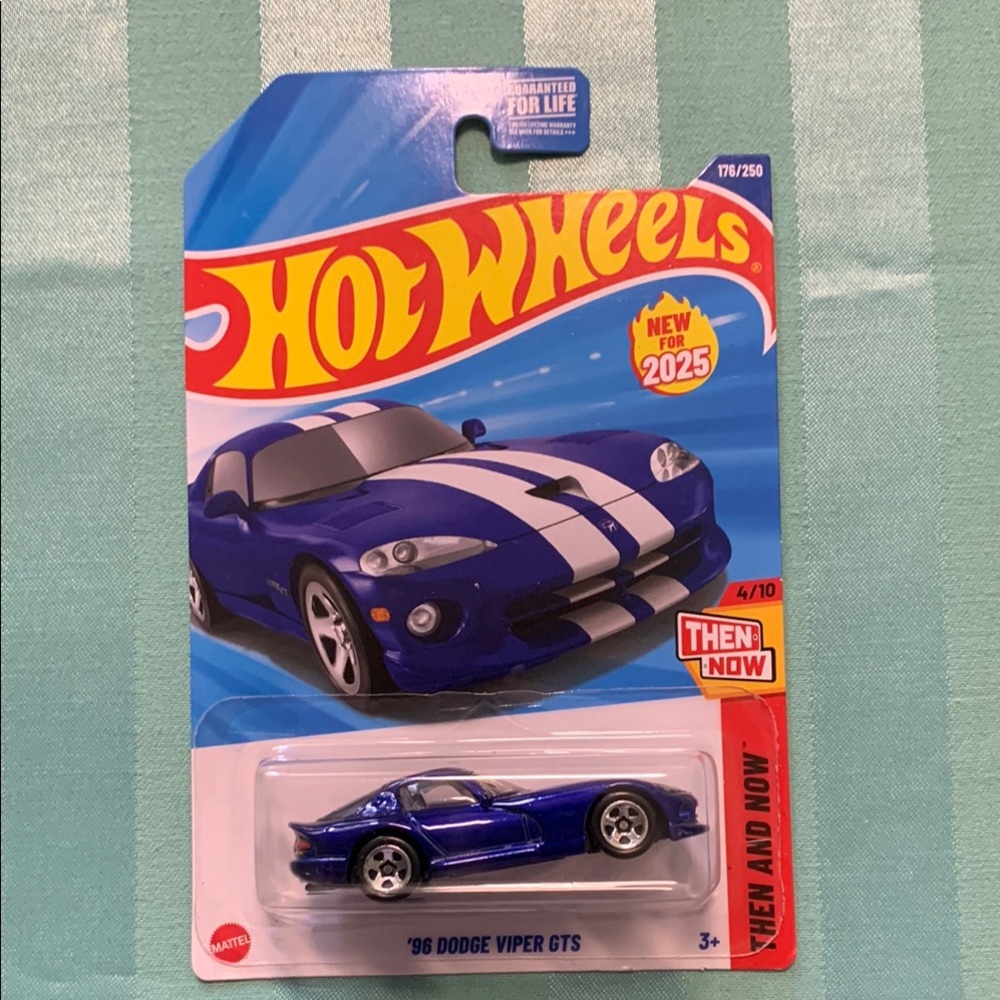 Blue '96 Dodge Viper GTS Hot Wheels Then and Now 4/10